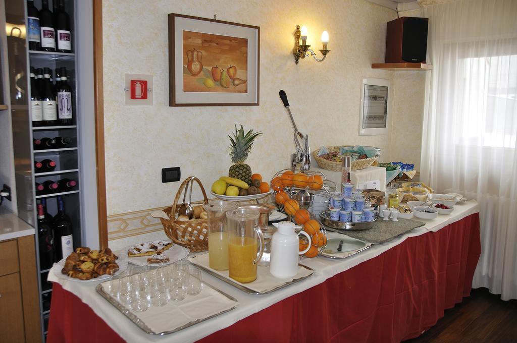 Hotel Sud Ovest Сестриере Экстерьер фото